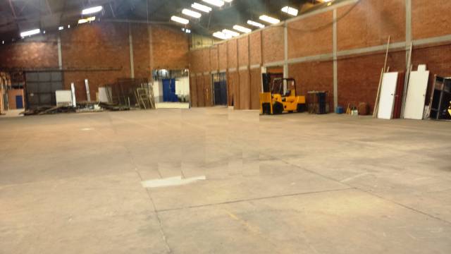 BODEGA EN ARRIENDO MONTEVIDEO 15.700 M2