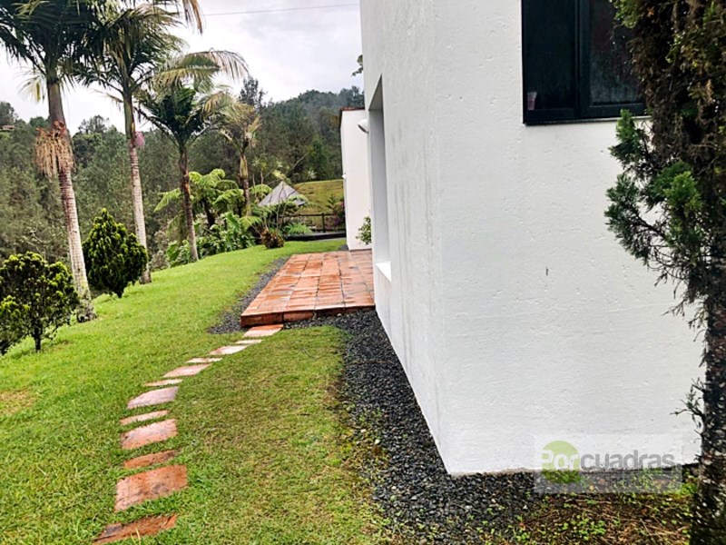 CASA EN PARCELACION EN EL ALTO DE LAS PALMAS