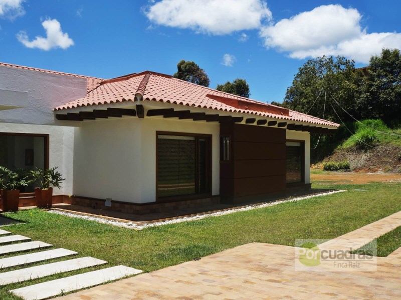 CASA CAMPESTRE EN PONTEZUELA