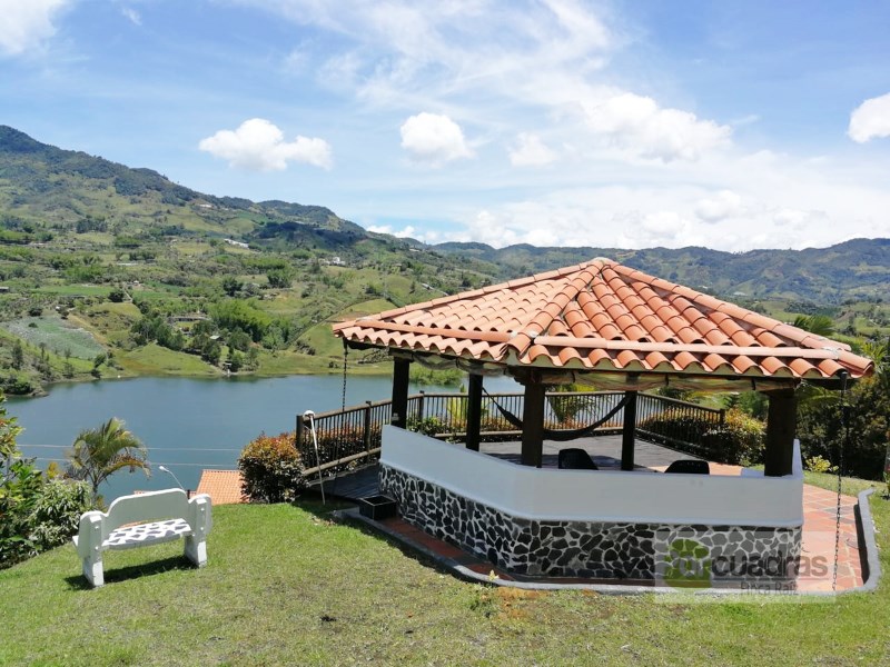 FINCA GUATAPE