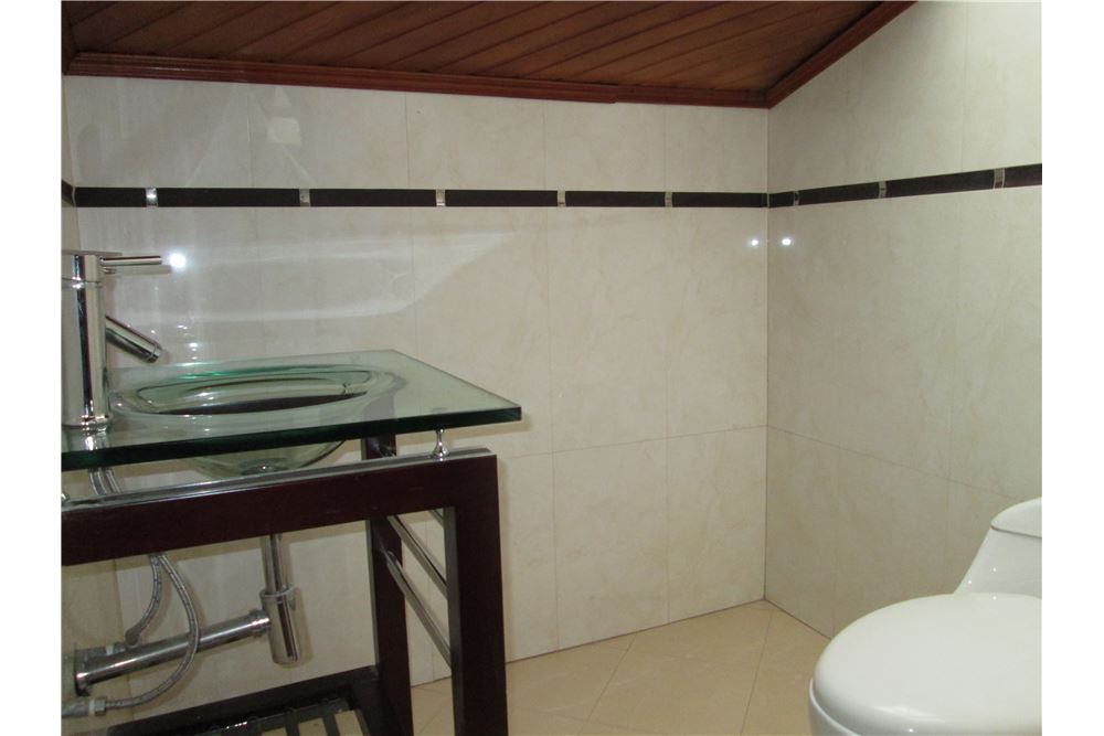 Venta Casa Niza 251 m2