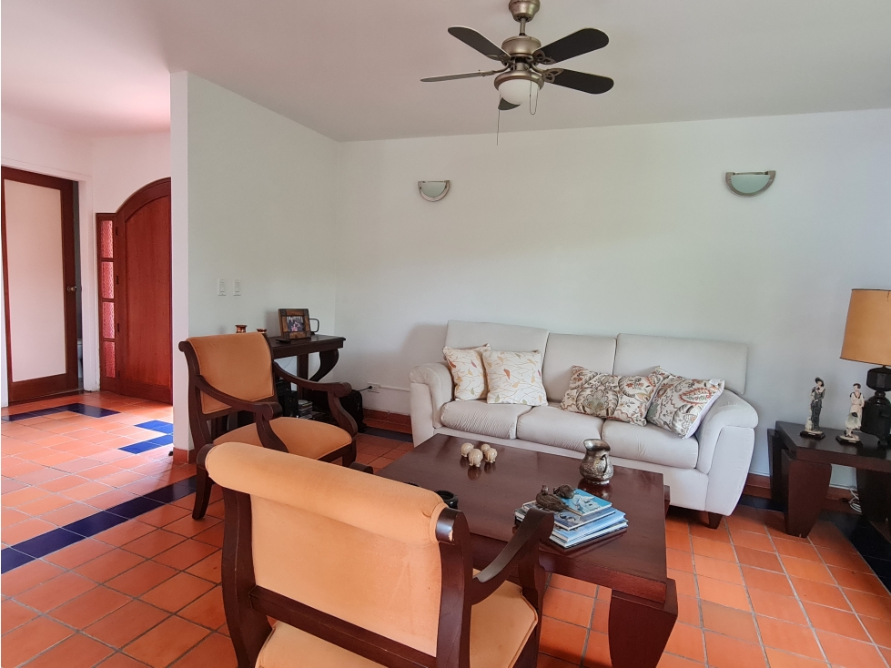 Casa campestre en venta en el condominio Las Mercedes