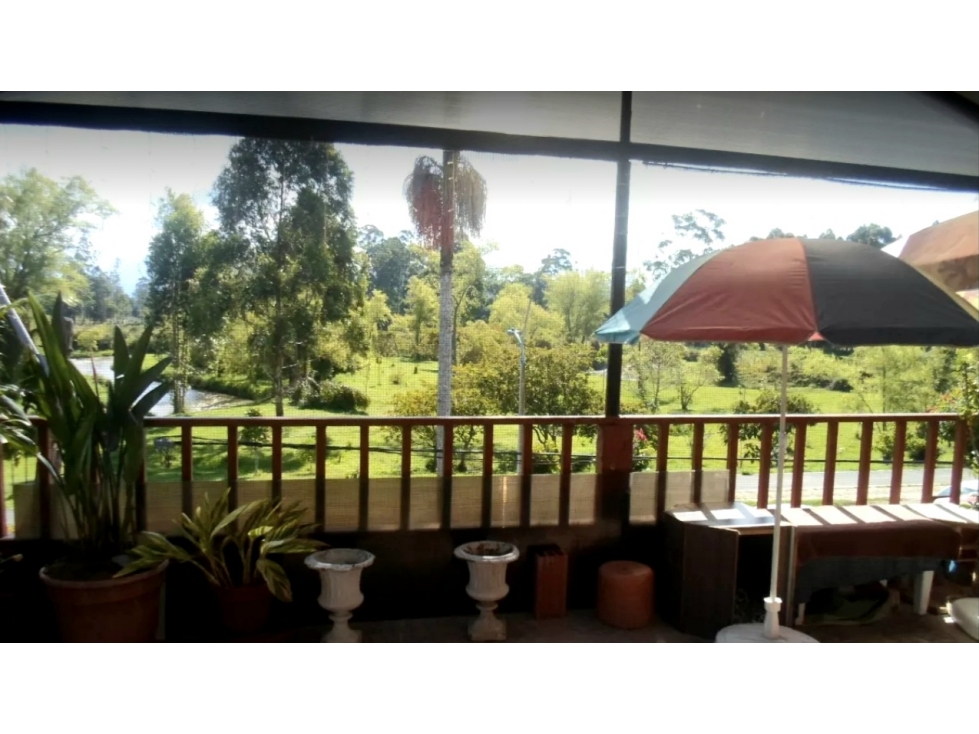 VENTA DE HERMOSA CASA CON TERRAZA PANORAMICA, EN EL PORVENIR, RIONEGRO