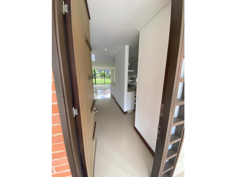 Venta de casa en unidad cerrada sector Loma del chocho Envigado