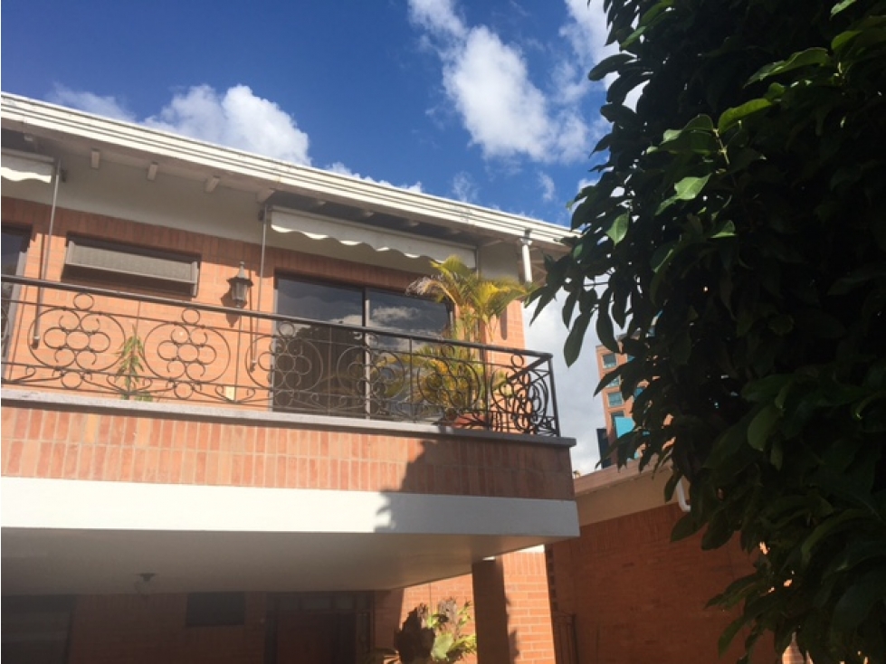 CASA EN VENTA EN EL  POBLADO SECTOR ALTOS DEL POBLADO