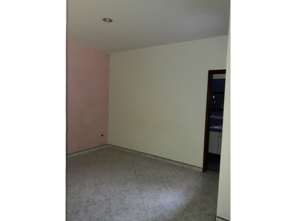 CASA COMERCIAL PARA LA VENTA