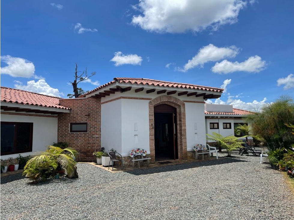 Venta de casa finca en San Antonio de Pereira.