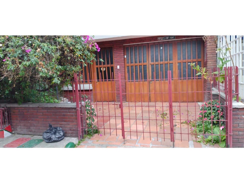 VENTA CASA BARRIO GUSTAVO RESTREPO RENTANDO