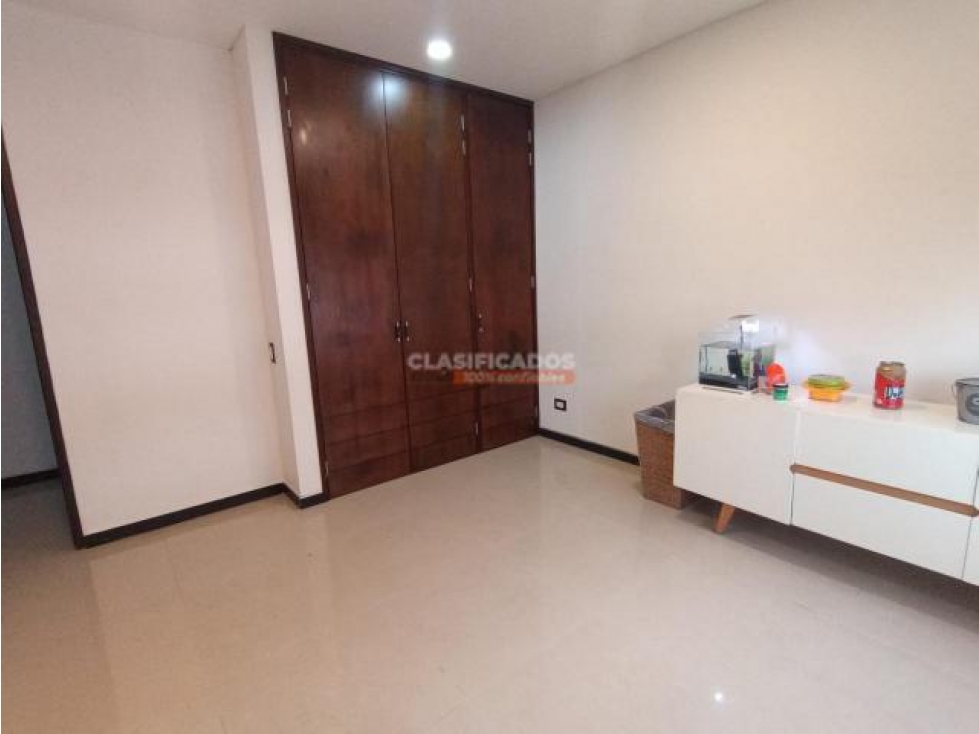 APARTAMENTO ALTO ARBOLEDA