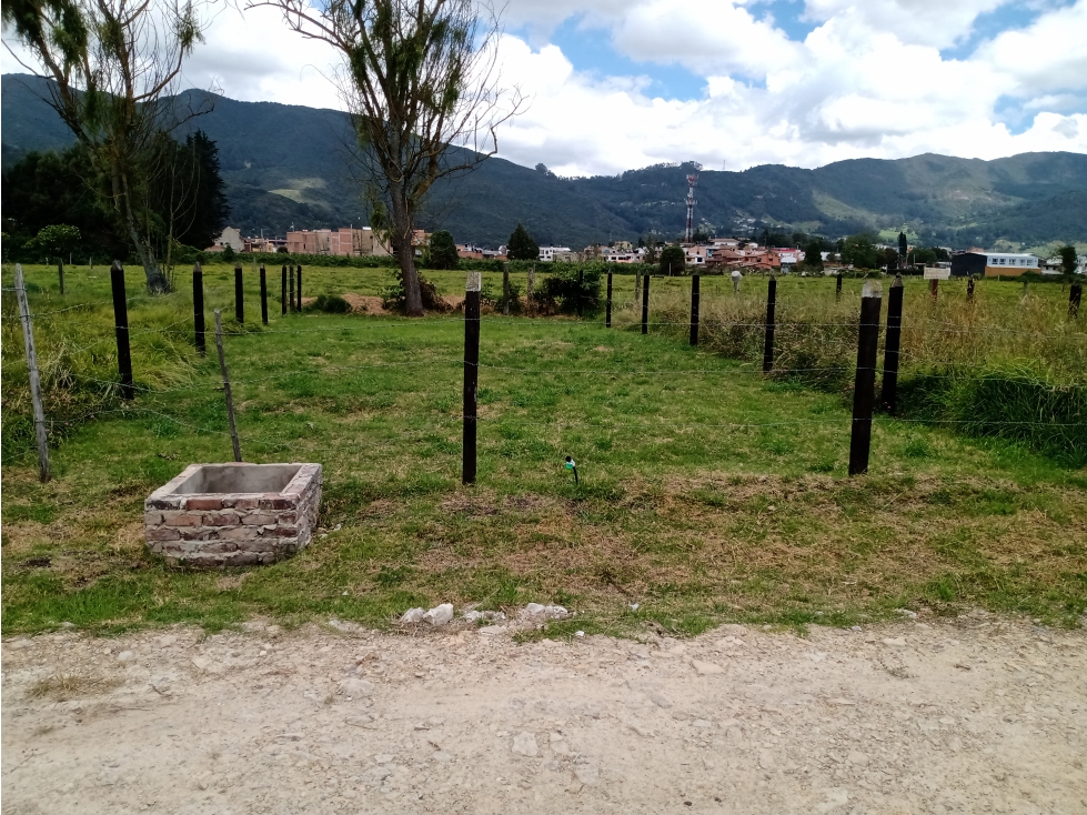 Lote de 140 mts2, en la vereda Lourdes