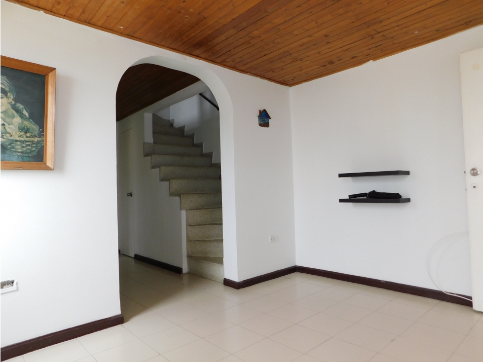 VENDEMOS APARTAMENTO DUPLEX EN PIE DE LA POPA