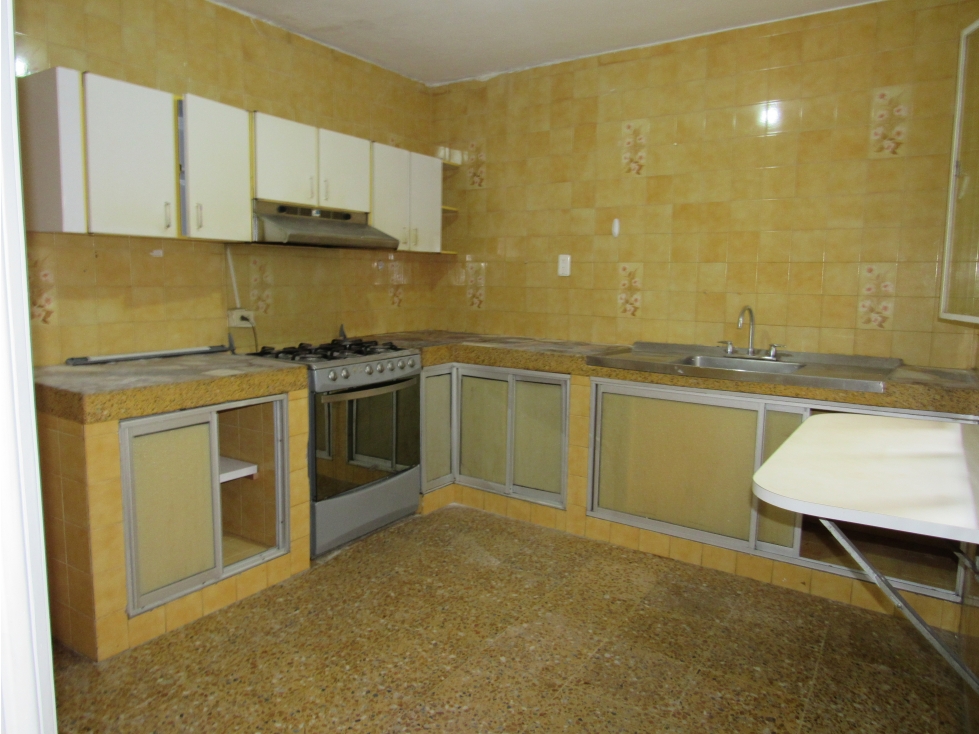 ARRIENDO CASA BARRIO LA POPA