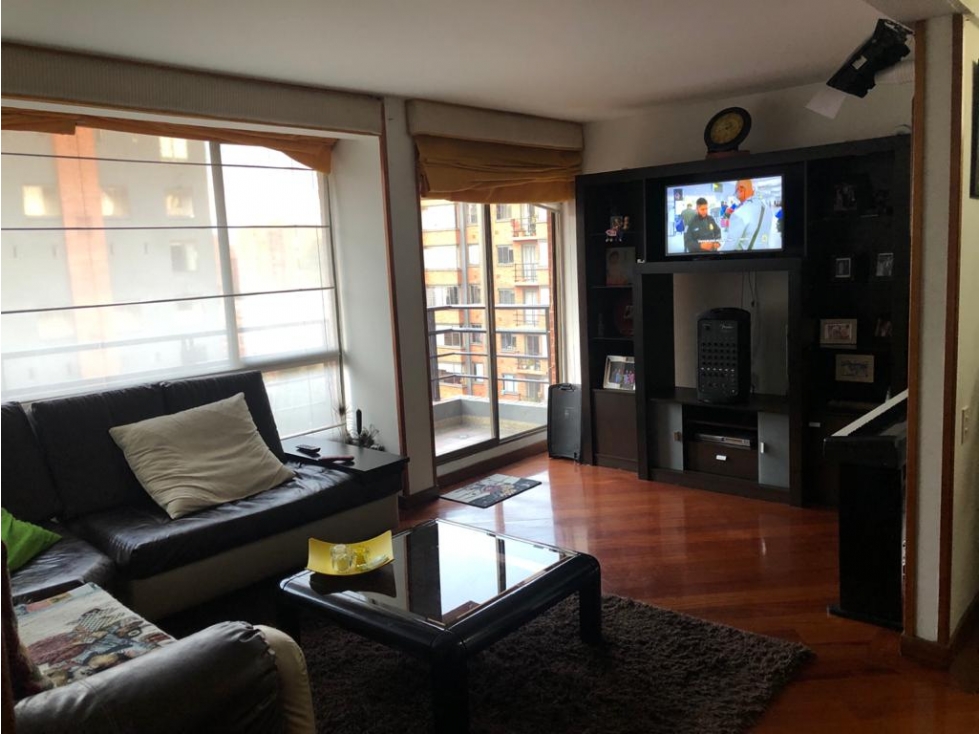 VENDO APARTAMENTO EN NOGALES DE LA COLINA