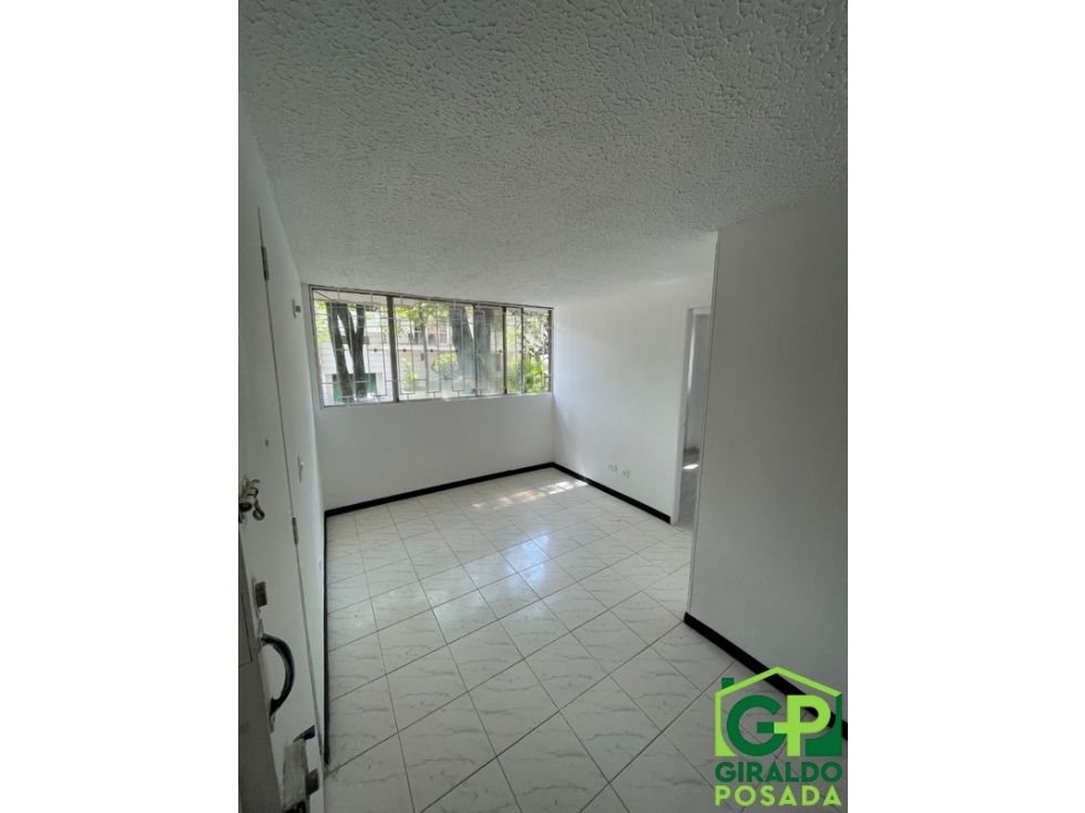 VENDO   APARTAMENTO   EN LAURELES - SANTA GEMA