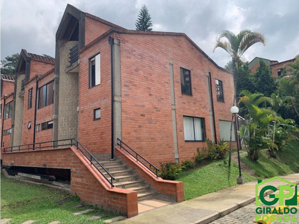 ARRIENDO HERMOSA CASA EN EL POBLADO- TESORO