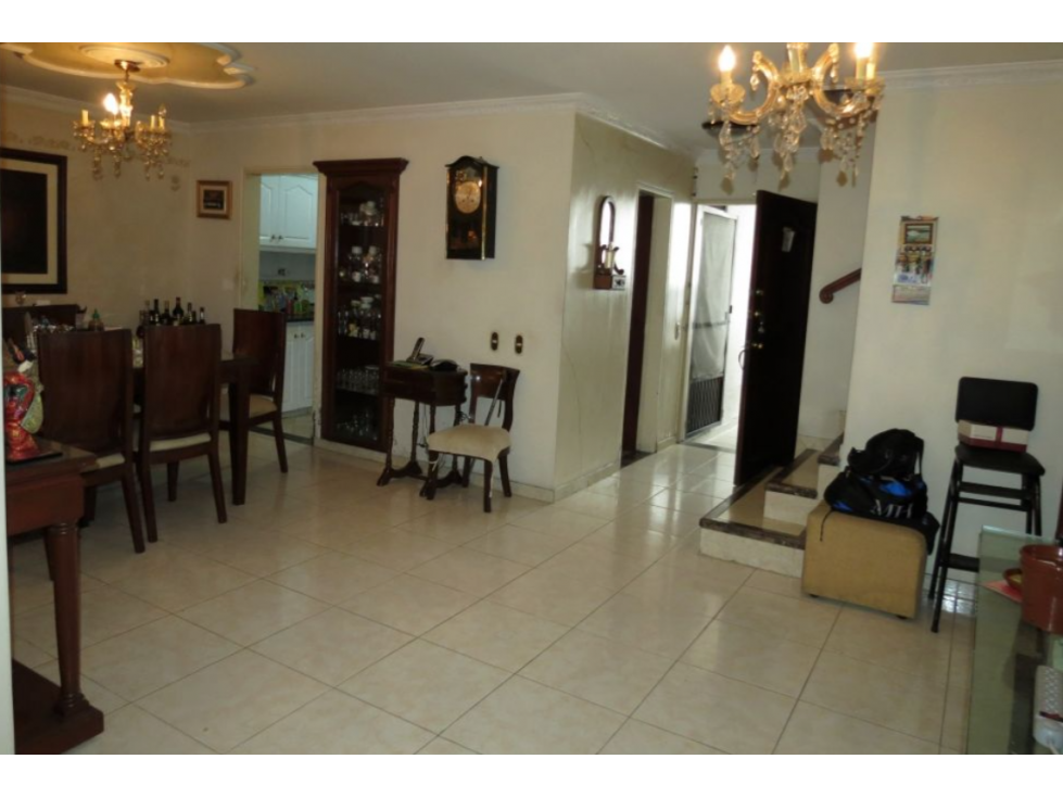 Venta Casa en Condominio de 240Mt2 La Hacienda, Sur de Cali 8847.