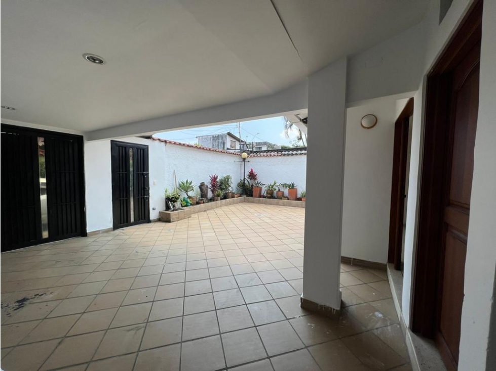 Venta de Casa de 348Mt2 en el Refugio, Sur de Cali, 10007.