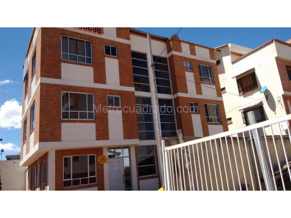 ¡Precio Negociable! De Edificio Para Inversión En Venta, Chía