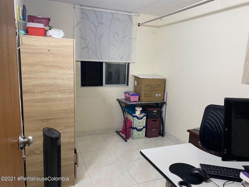 Apartamento en  Prados del Este COD: 22-1364