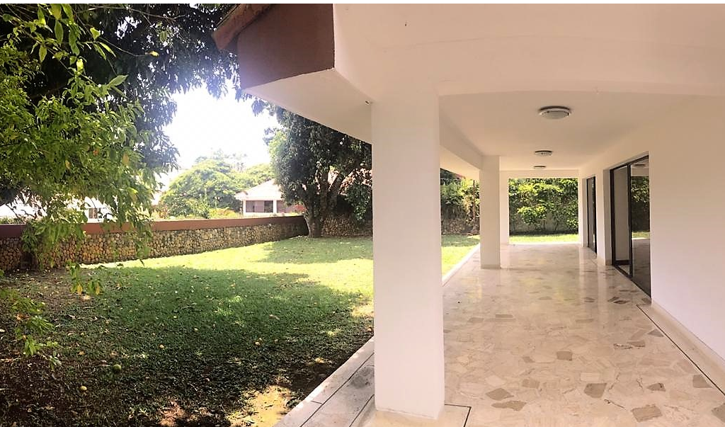 Venta Casa en Condominio en Ciudad Jardín, Sur de Cali.A