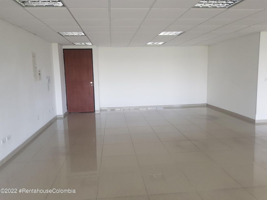 Comercial en  Puerta De Teja RAH CO: 22-2538