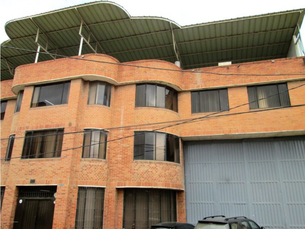 Vendo Comercial en  El Tintal(Bogota) C.C 22-1069