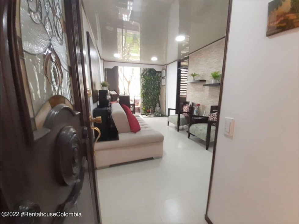 Apartamento en  Santa Anita(Cali) RAH CO: 22-3251