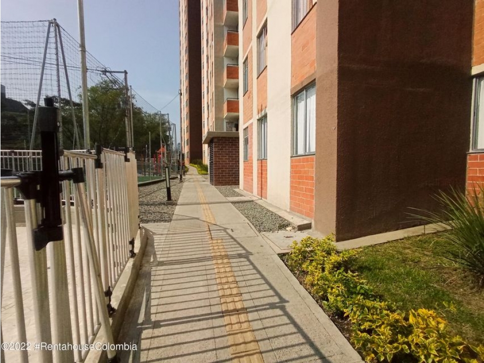 Apartamento en  La Tablaza RAH CO: 23-619