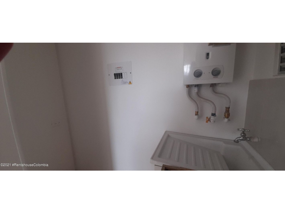 Vendo Apartamento en  Villa del RioS.G. 23-1380