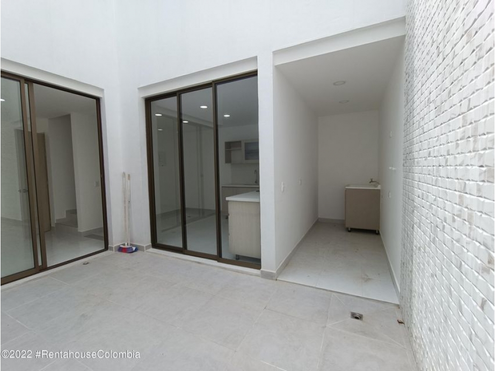 Vendo Casa en  Viva la Ceja(La Ceja)S.G. 23-1527