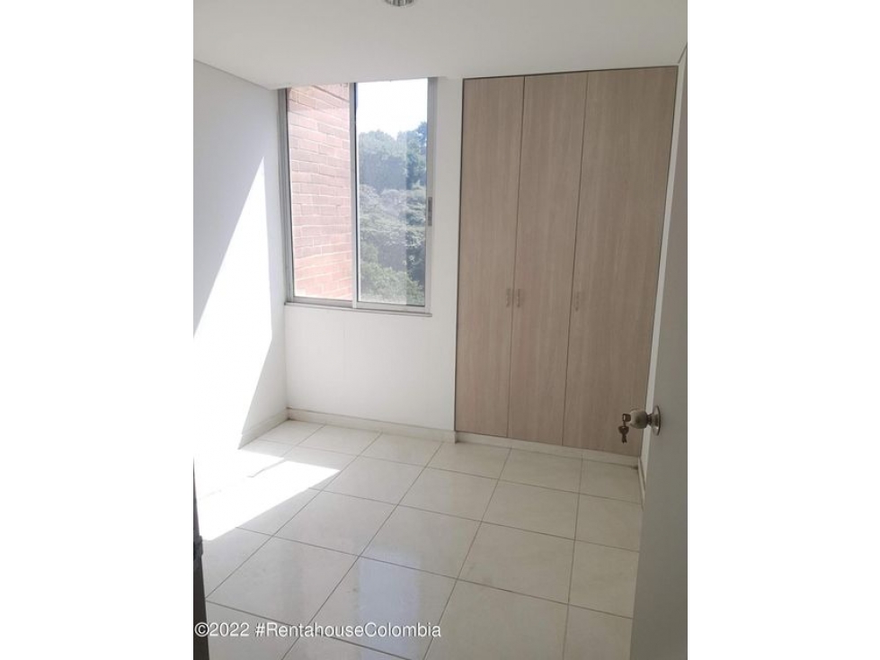 Apartamento en  Prados del Este RAH CO: 22-2249