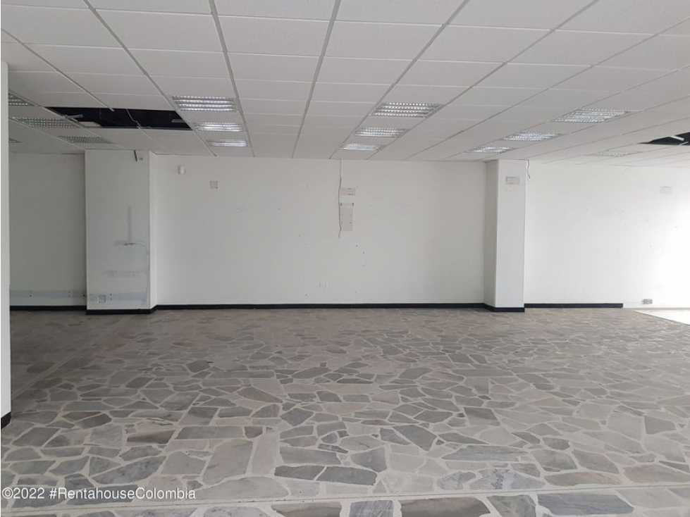 Comercial en  Santa Lucia(Neiva) RAH CO: 22-2634