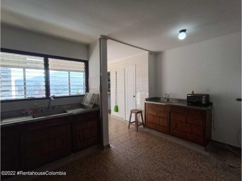 Apartamento en  Medellin RAH CO: 22-2793