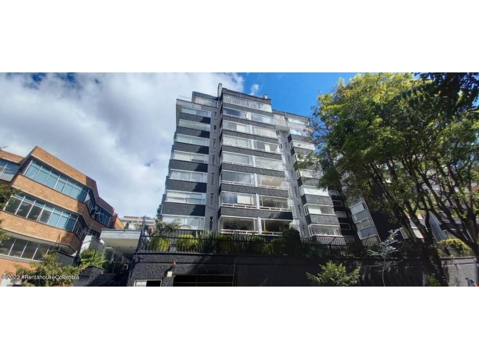 Apartamento en  La Cabrera(Bogota) RAH CO: 23-1142