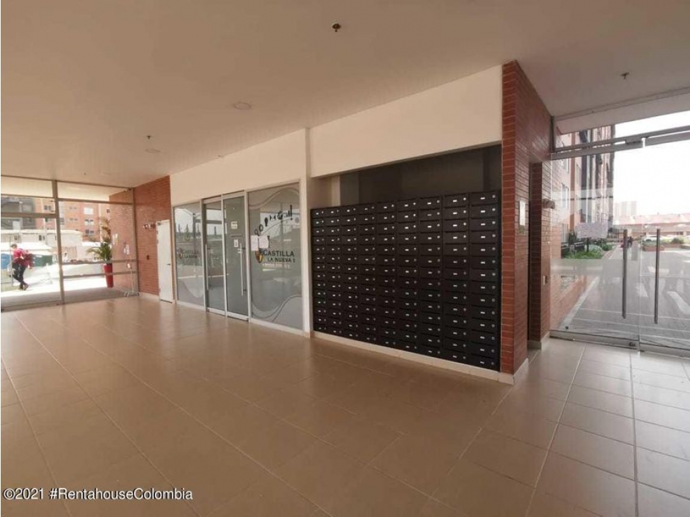 Apartamento en  Castilla(Bogota) GZ: 23-443