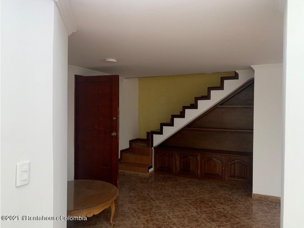 Apartamento en  Chapinero Alto RAH CO: 23-1348