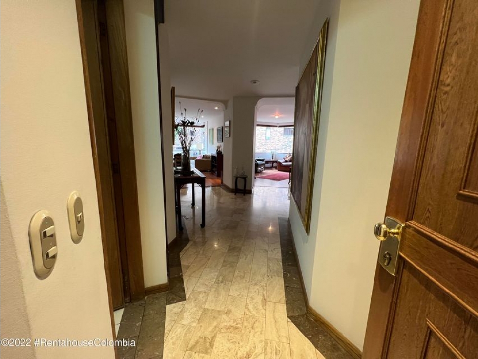 Apartamento en  Los Rosales(Bogota) RAH CO: 23-889