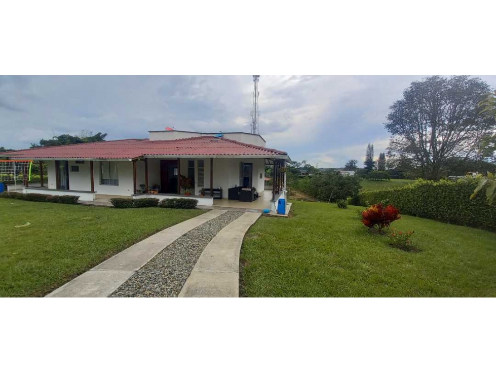 Casa campestre a 5 km de la tebaida vía al valle cerca