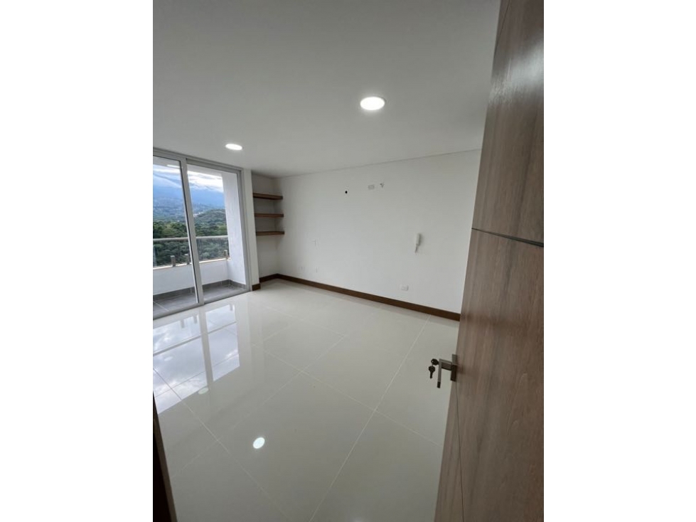 SE VENDE APARTAMENTO EN ALTOS DE CIUDAD JARDÍN CV