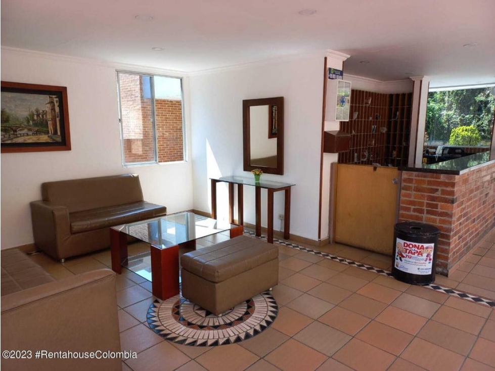 Apartamento en  Casa Blanca Suba RAH CO: 24-230