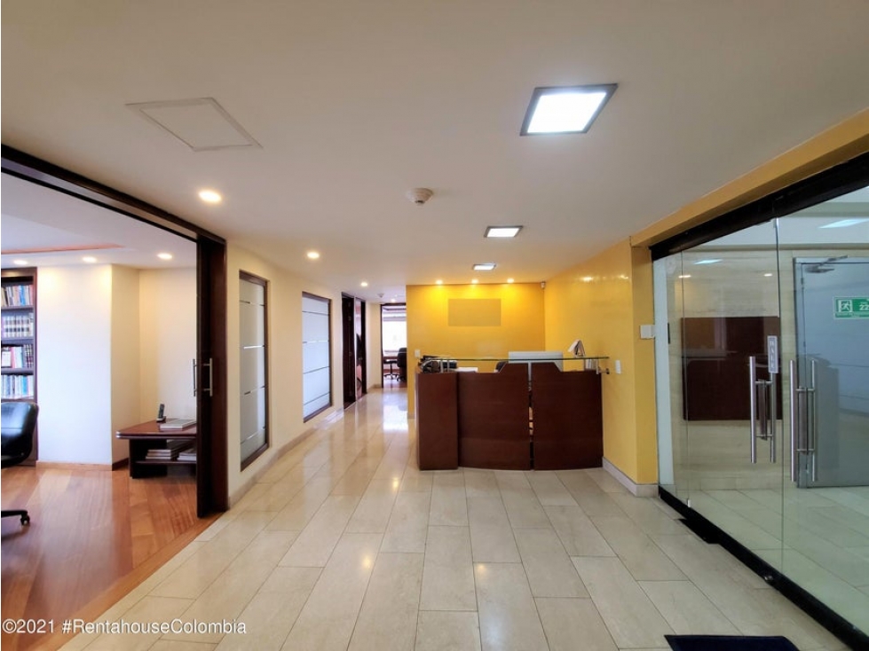 Comercial en  Samper(Bogota) RAH CO: 24-850