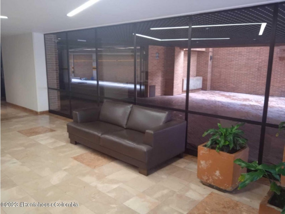 Comercial en  Chico(Bogota) RAH CO: 24-952