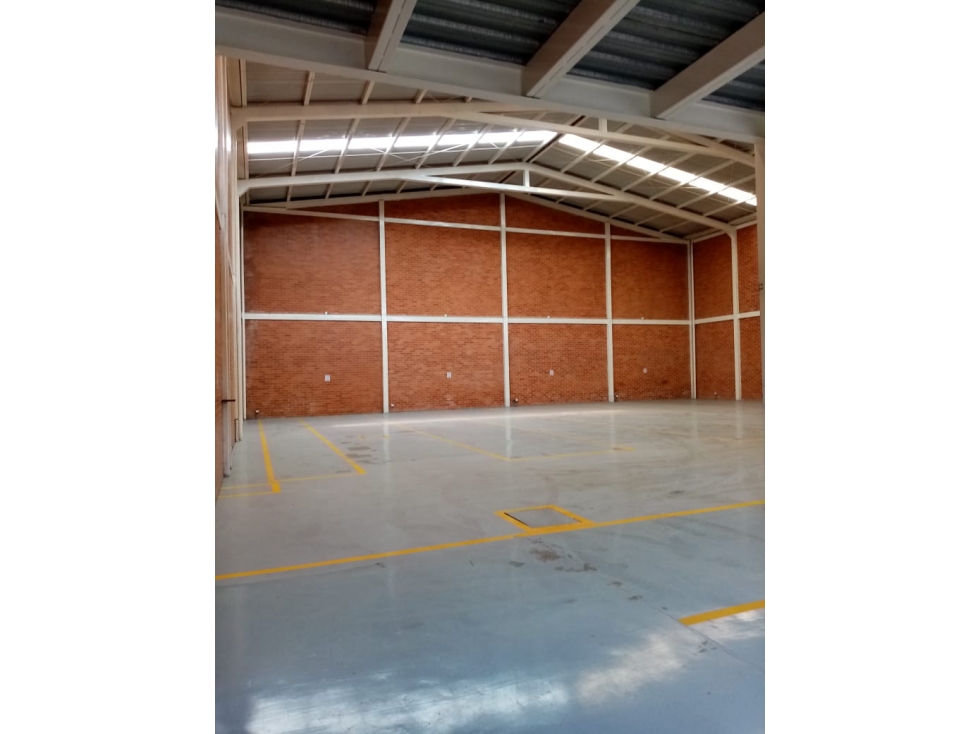 BODEGA EN ARRIENDO FUNZA 780 M2