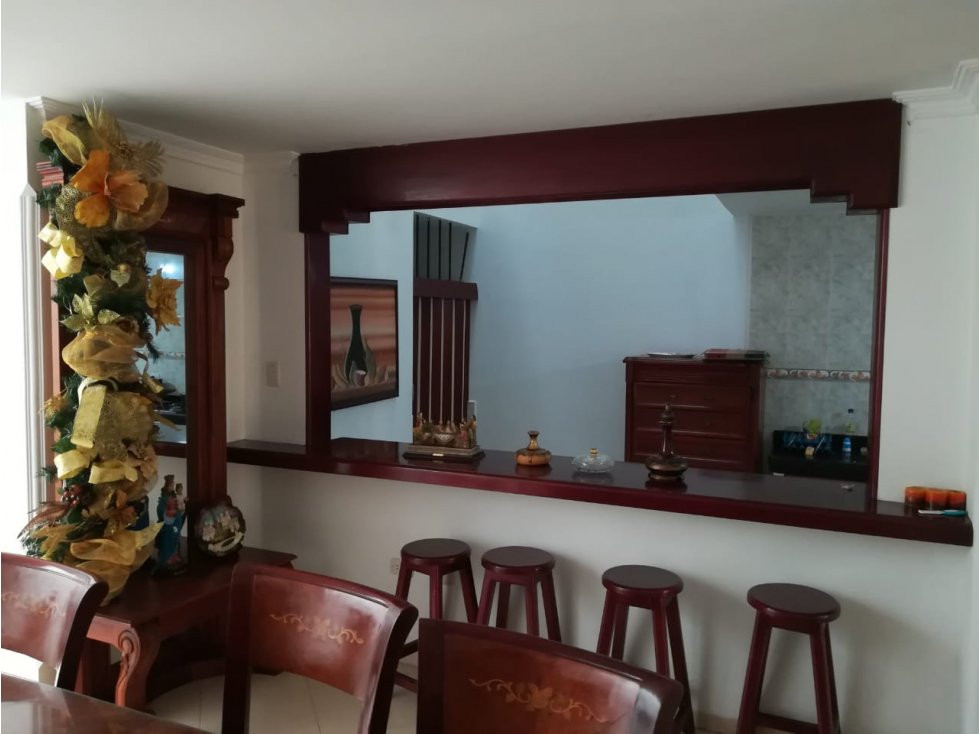 VENDO CASA EN PORTALES DEL NORTE