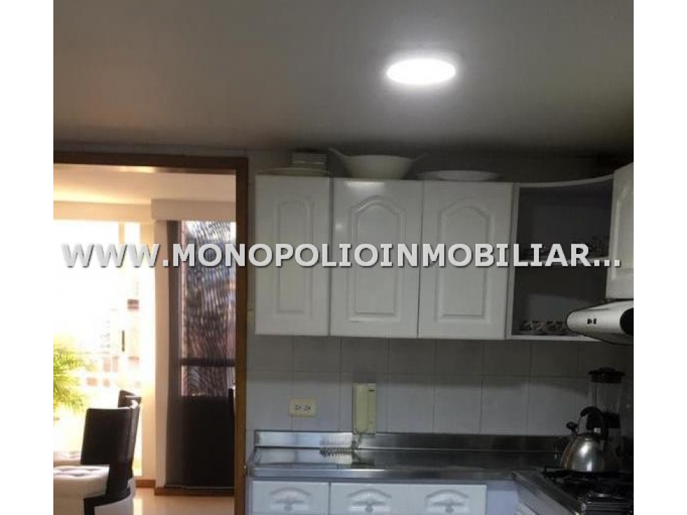 APARTAMENTO EN VENTA- SECTOR CONQUISTADORES COD: 23164