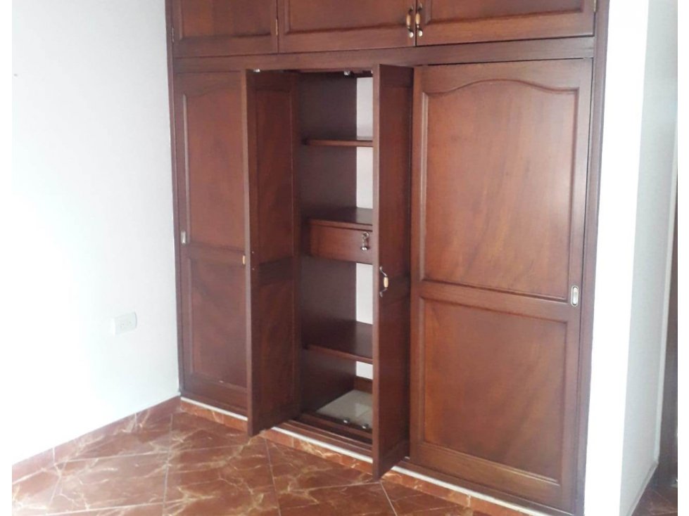 CASA BIFAMILIAR EN VENTA - SECTOR LA SELVA, GIRARDOTA COD: 22013