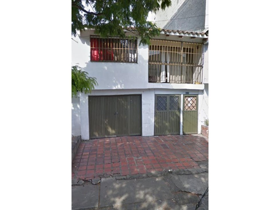 Vendo casa esquinera en vipasa para remodelar