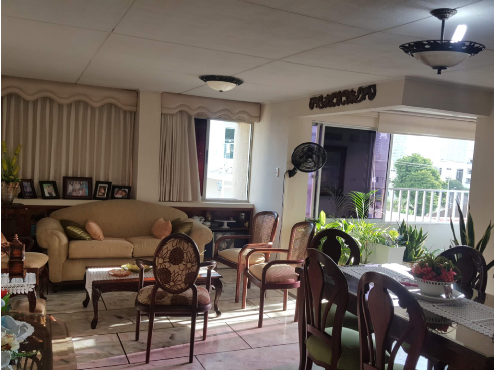 Venta de apartamento en el Pie de la Popa.