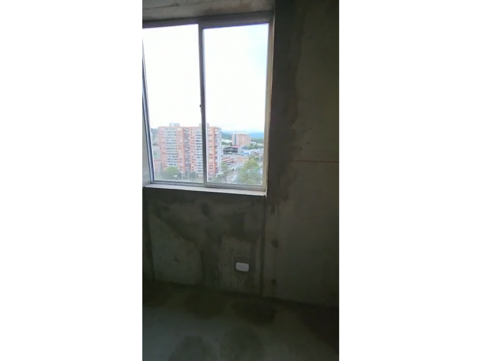 SE VENDE APARTAMENTO EN OBRA GRIS EN LA COLINA. P