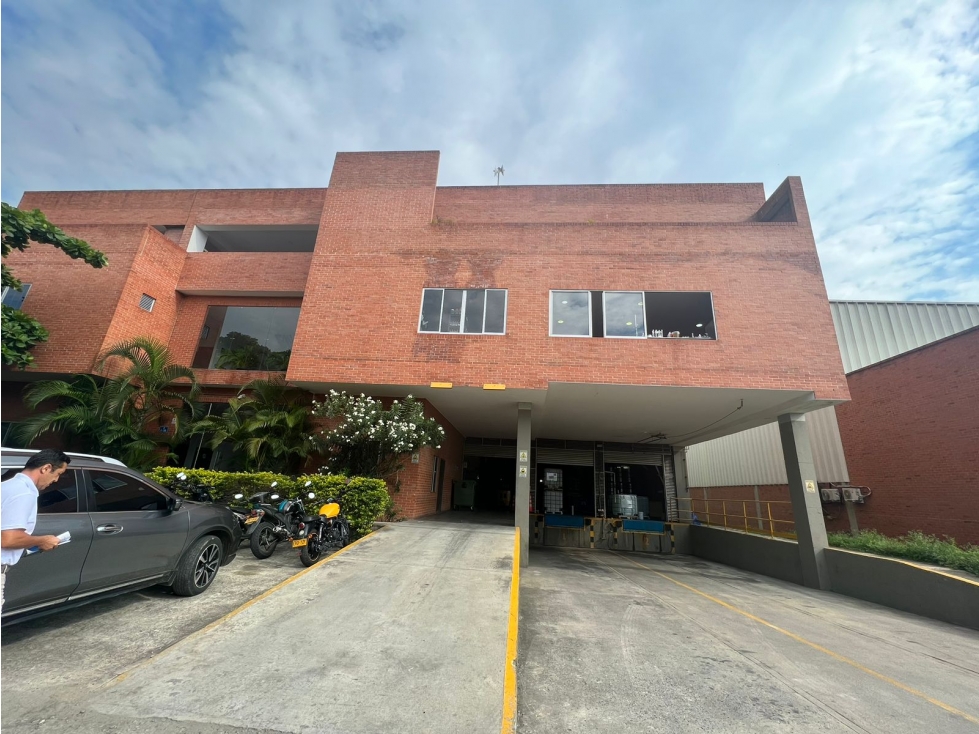 ARRIENDO BODEGA CONDOMINIO PALMIRA.